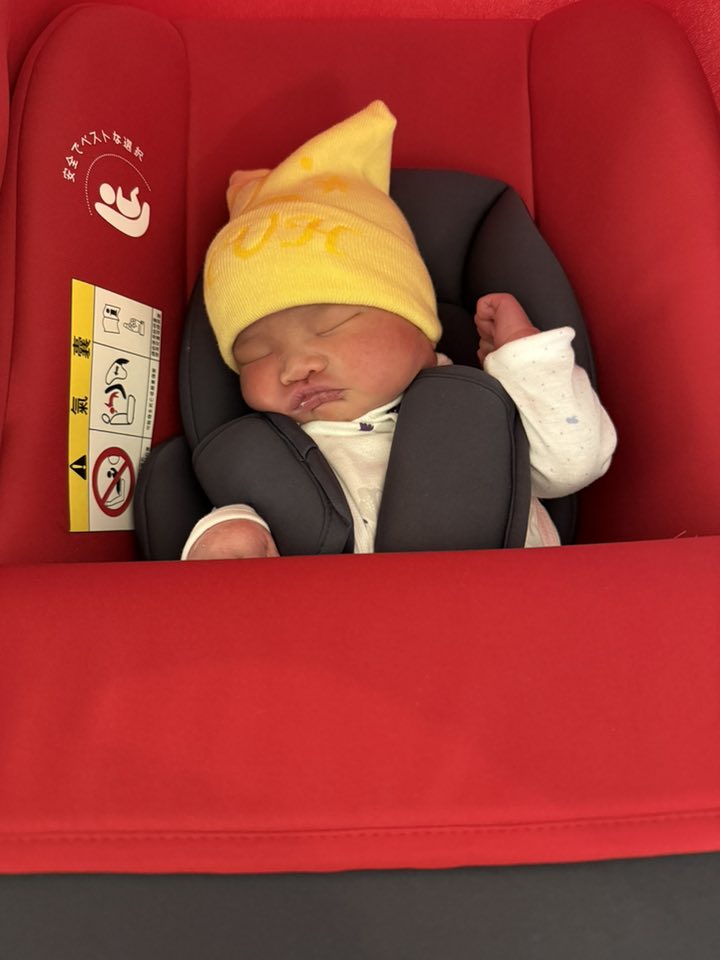 40歲試管成功的母親，今早出院，帶baby看我 #陳啟煌主任 #北醫生殖