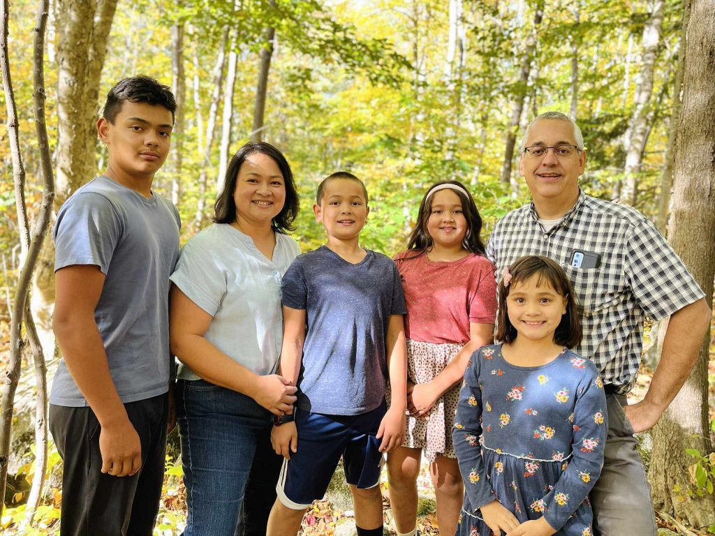 加拿大全家福寄來給 #陳啟煌醫師 ,主祝福的家庭